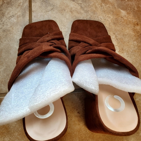 Brand new women footwear - Picture 8 of 8